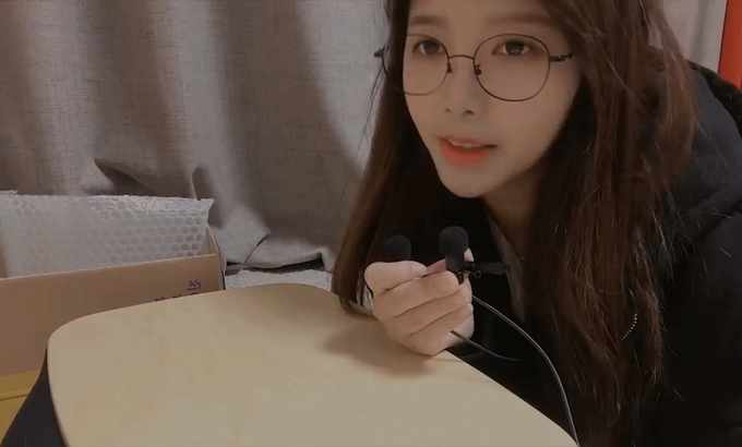 Yoon ying ASMR拆箱，写入，VLOG