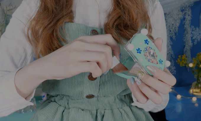 Boyoung 化妆ASMR?冬季公主化妆品❄手工蓝土 摄取冬季公主的化妆品