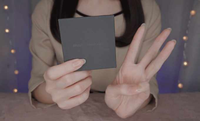 Coromo Sara [ASMR]马克·米伦（MARC MIRREN）拆箱3件珠宝?轻敲，抓痒（窃窃私语）