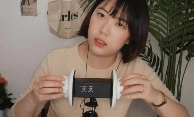 DOOBOO ASMR 3dio窃听，耳语