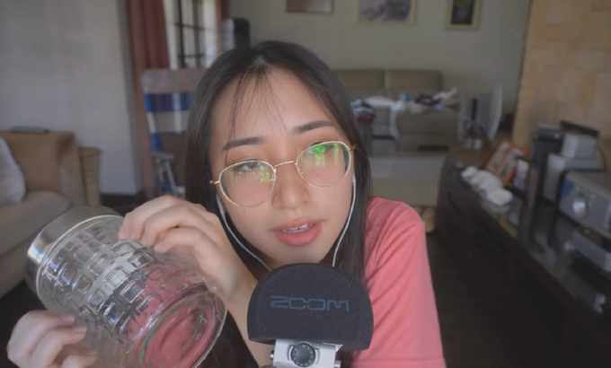 Clareee ASMR 凹凸玻璃?攻丝和刮擦