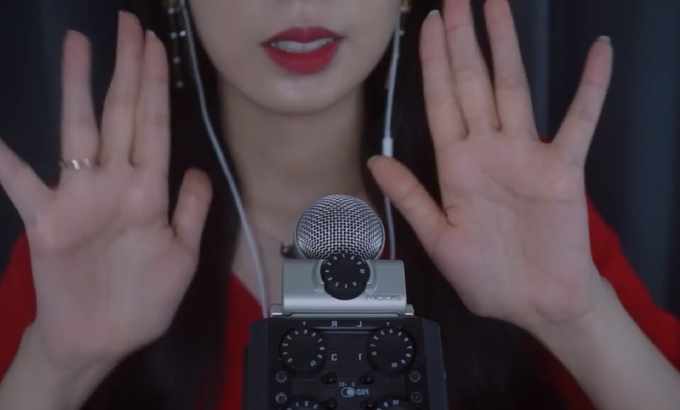 wooyeon ASMR，偷偷带了哥哥的东西哈哈哈