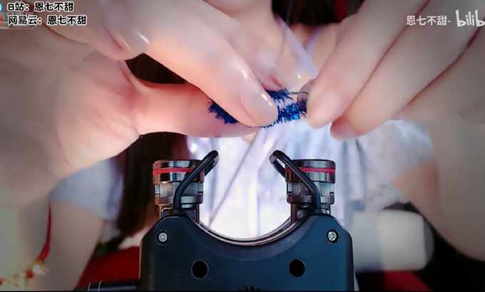恩七不甜 ASMR【恩七助眠】西瓜垫，木板，硅胶垫，羽毛球
