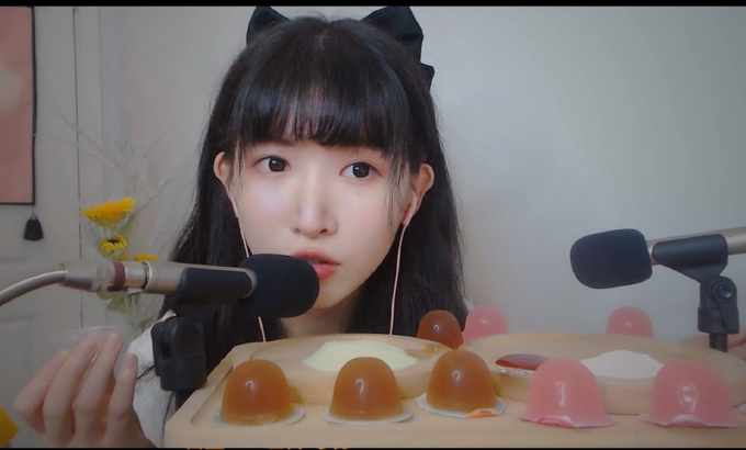 ZhiMa芝麻对辣 无人声 ASMR 果冻?食音,糯叽叽的果冻咀嚼音