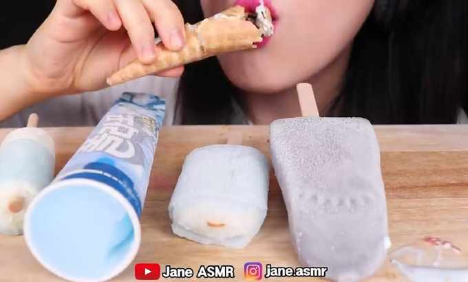 Jane 无人声 ASMR 蓝冰霜* DIPPIN'DOTS，颚棒，糖果棒，ICE开裂声音冰淇淋饮食声音