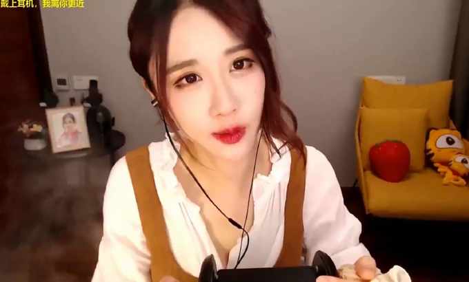 轩子巨2兔 绝佳触感！使用刷子放松你的大脑【轩子 Xuanzi】