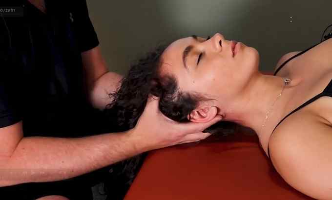 Shiatsu Shane 无人声 [ASMR]舒缓的头皮按摩，放松的音乐和拔发[不说话]