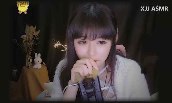 鹅毛棒+耳边吹气亲吻和口腔音 #asmr助眠视频​ #声控​ #shorts