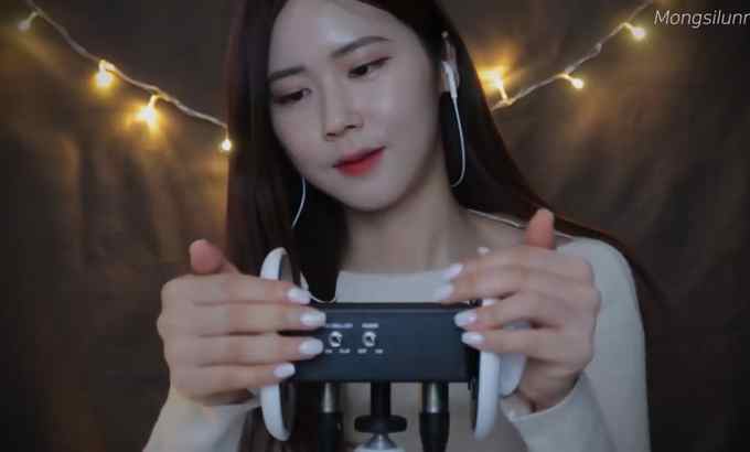 Mongsilunnie ASMR.SUB深度清洁耳部护理（按摩，揉搓，抓挠）对耳朵进行消毒