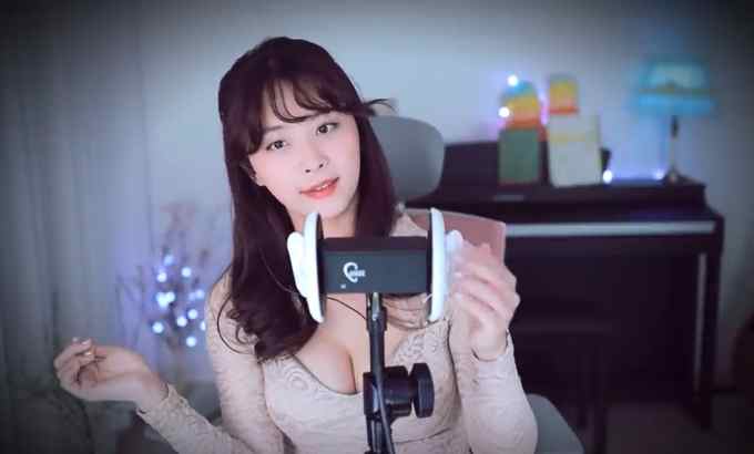 Fly-MIMO [ASMR] 健谈耳部按摩? (耳部按摩和谈话)