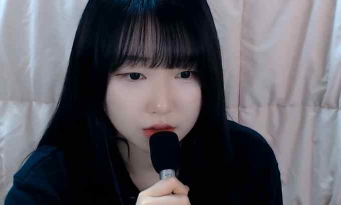 chu_a츄아 ASMR ?叮叮当当?缓慢和快速的单词重复、口音、吐舌音ㅣ慢速和快速触发词，口音，刺痛