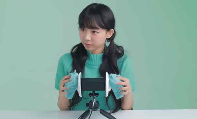 Milky ASMR?硅胶刷按摩?使用 Odoltodol 硅胶刷进行耳部按摩