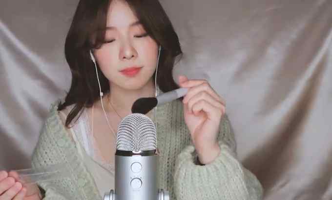 Rosefinch ASMR 嗨嗨?✨ 使用 Blue Yeti 麦克风创建各种声音，例如口音和敲击声 │口音、敲击、眼睑│轻声细语、耳语