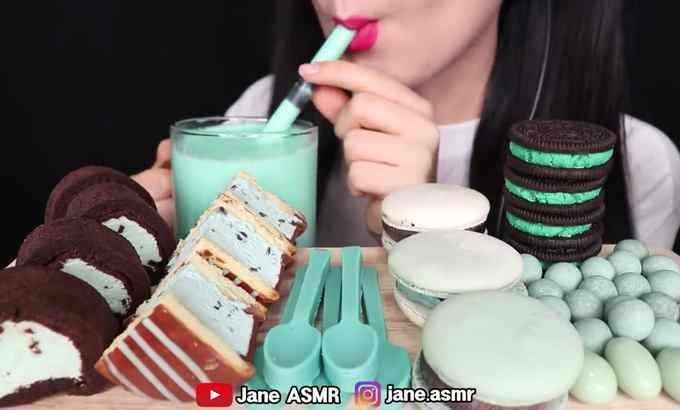 Jane ASMR 薄荷食品 *食用勺子、薄荷奥利奥、冰淇淋、巧克力球MUKBANG 薄荷巧克力、饭勺、泡茶吃播