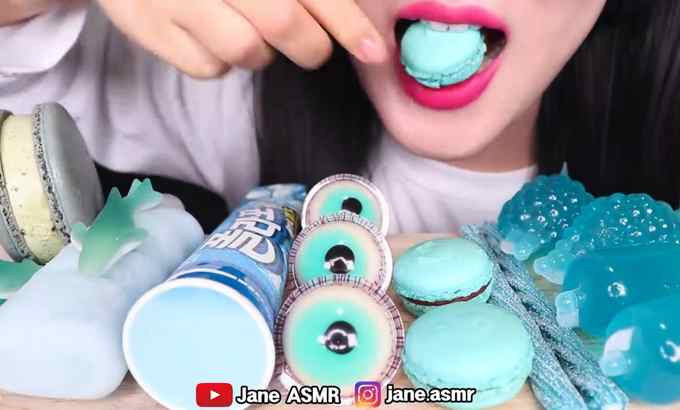 Jane ASMR 蓝色食物 *蓝色冰淇淋、眼珠软糖、马卡龙冰淇淋、果冻 蓝色冰淇淋吃播 吃的声音