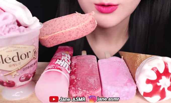 Jane ASMR 粉红色冰淇淋 *冻糕、冰裂声、巧克力冰淇淋 粉红冰淇淋、吃肉冰 吃的声音