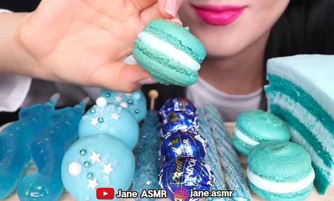 Jane ASMR 银河美人鱼尾巴，蓝色海马果冻，蛋糕爆米花 银河美人鱼尾巴，海马果冻，蛋糕流行吃播 吃的声音