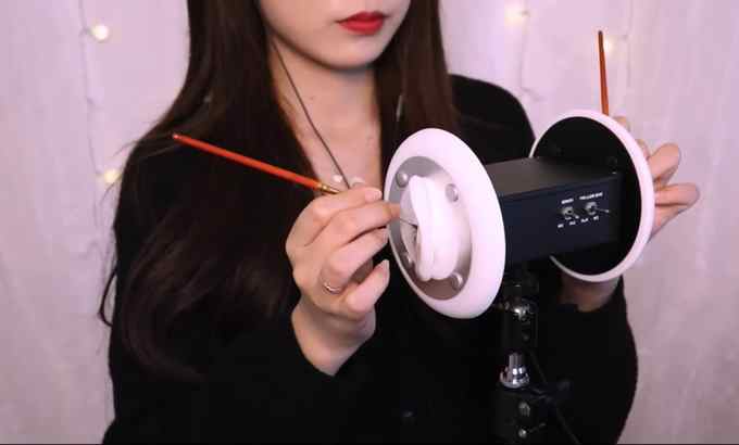 wooyeon ASMR 睡眠保证* 柔软刺痛 5 步耳朵护理? 裸手触摸，2种耳塞，裸耳挖耳，油耳按摩 3DIO耳朵清洁，耳朵按摩