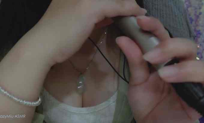 LazyMiu 台灣ASMR | 深舔耳朵和耳语