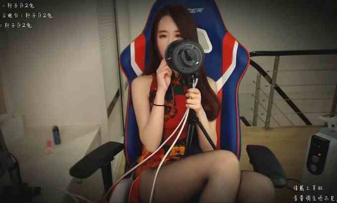 轩子巨2兔 asmr吃黄瓜口腔音吃糖高质量舔耳耳搔剃须泡沫草帽高质量芦荟胶丝袜手套摩擦腿摩擦#asmr #助眠 #美女