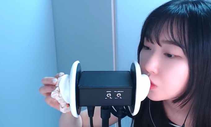 chu_a츄아 ASMR 闭着眼睛听的话就会不知不觉地睡着? 温暖的声音和嘴的声音还有层叠的诺托