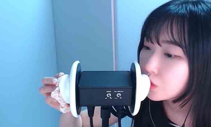 chu_a츄아 ASMR 闭着眼睛听的话就会不知不觉地睡着? 温暖的声音和嘴的声音还有层叠的诺托