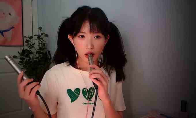 ZhiMa芝麻对辣 ASMR 超敏感啃麦 舔舌 舔耳+芦荟胶