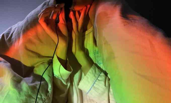 今晚做梦了嘛 中文ASMR ｜闲聊&啃刷子口腔音 线轴啃咬/嘴音/耳语