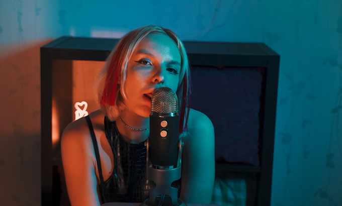 The Sounds of Girls 无人声 ASMR 舔耳朵和湿嘴的声音 Blue Yeti（不说话，100% 放松）