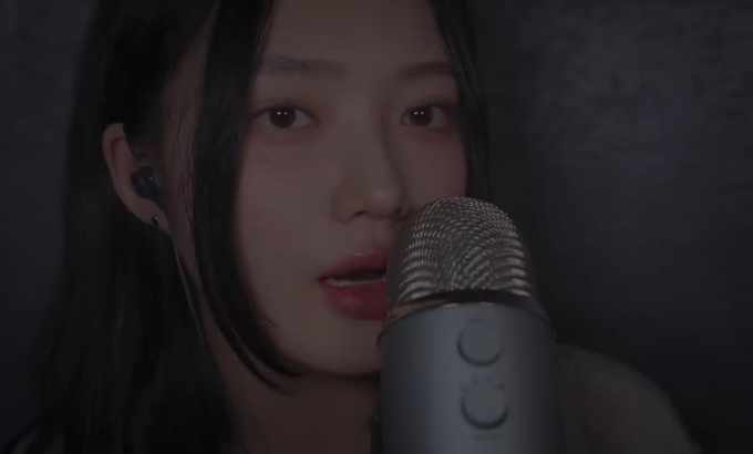 송나른【4K ASMR】舌头咀嚼声+手部动作/2倍速天堂/嘴里发出ASMR