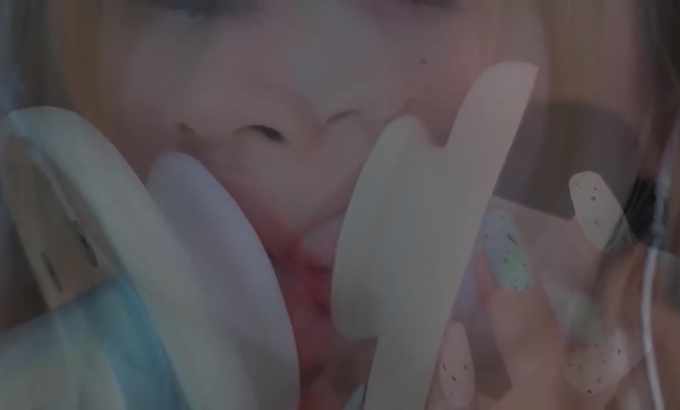 karai/辣不辣Hyo【Karai ASMR】舔耳朵和耳语 三个视频的预览 1v1模拟直播 /嚼耳朵舔耳 重影双耳舔耳