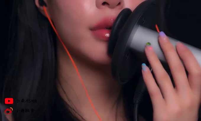 小萌 中文ASMR 小萌 喘息 口腔音 舔耳 弹舌音 嘴巴声音 耳朵吃 4K asmr