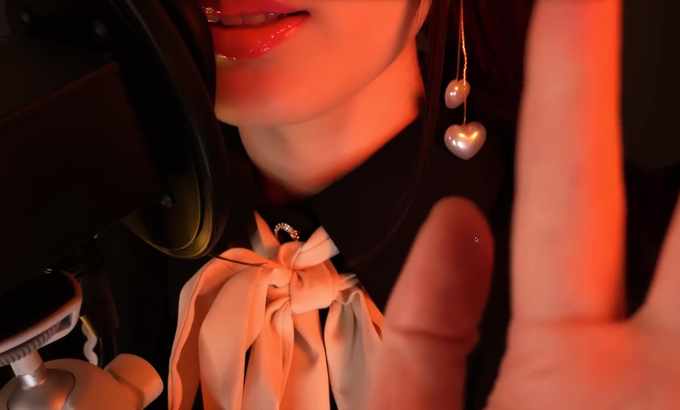 Cham ASMR 耳边细语（耳朵注意）