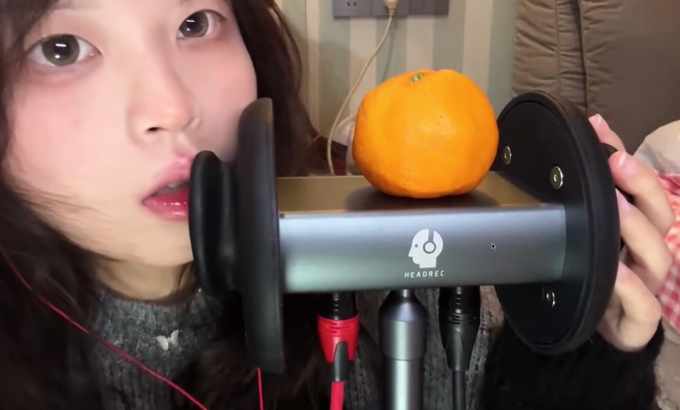 小崔 asmr助眠 轻柔的KISSES-覆盖你的耳朵 今晚睡个好觉