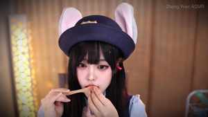 Qin ZaiEr asmr快速敲击木块，嘴巴发出声音, Qin ZaiEr ASMR - 2024-08-27