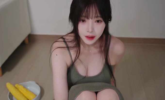 Yoon ying 轻语舔麦ASMR舔耳助眠