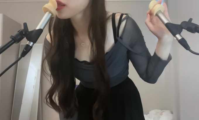 Yullju ASMR可爱的嘴音和亲吻声音直接传到你的耳朵💕 💕嘴音，亲吻声音，耳对耳耳语