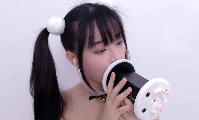 晓美 🥰晓美 Xiao Mei ASMR 舔耳口腔音喘息 舔耳朵 舔和吃 舔耳朵