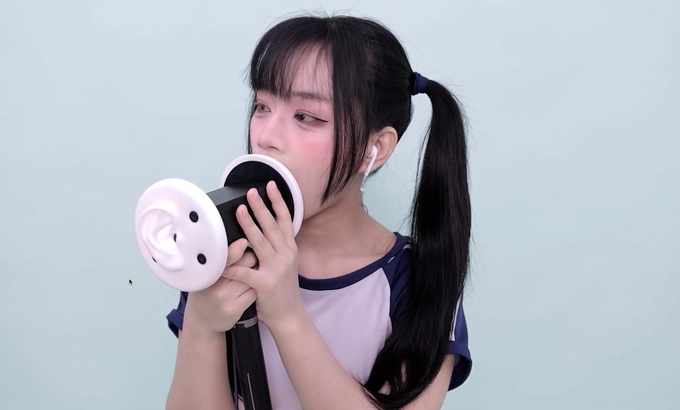 晓美 🥰晓美 Xiao Mei ASMR 舔耳口腔音喘息 舔耳朵 舔和吃 舔耳朵
