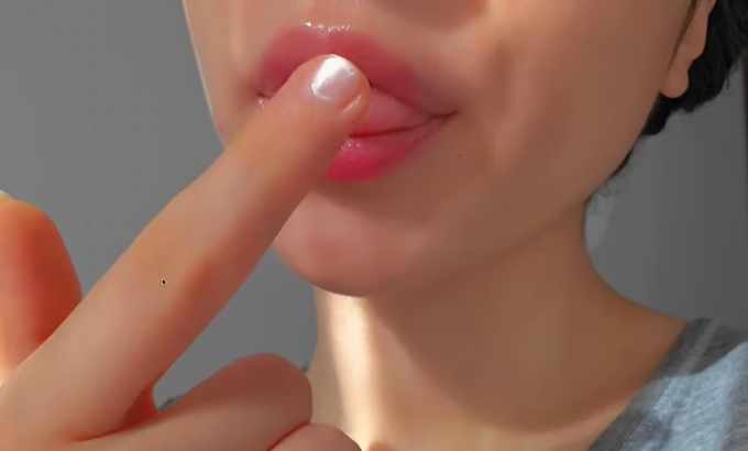 gASMR 无人声 ASMR：吐口水在你的脸上🫵🏻• 不要说话 • 我最喜欢的 #asmr 4