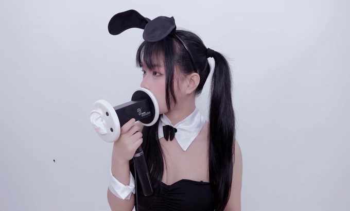 晓美 🥰晓美 Xiao Mei ASMR 舔耳口腔音喘息 舔耳朵 舔和吃 舔耳朵