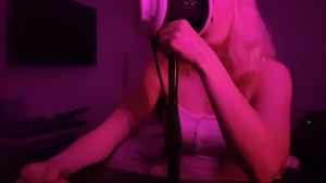 lym's cozy ASMR cave [微妙的 ASMR] 🍄 敲舌头、吃耳朵、捂嘴和舌头颤动，同时伴有手部动作 🍄