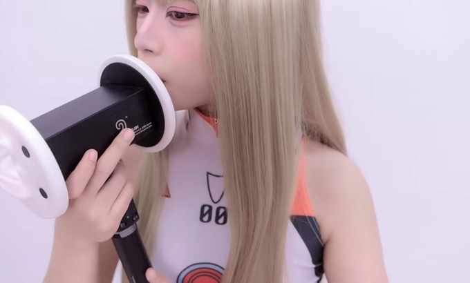晓美 🥰晓美 Xiao Mei ASMR 舔耳口腔音喘息 舔耳朵 舔和吃 舔耳朵