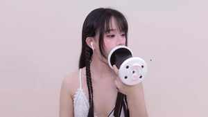 晓美 🥰晓美 Xiao Mei ASMR 舔耳口腔音喘息 舔耳朵 舔和吃 舔耳朵