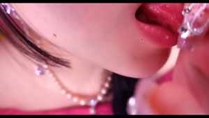 小羊咩/小羊喵 妹妹吐舌特写ASMR舔耳福利