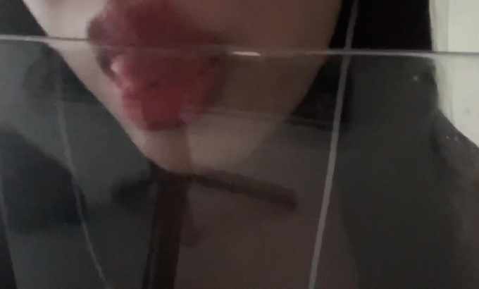 yuuu 舔玻璃