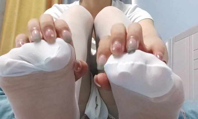 菜菜cyl不好吃 白丝袜织物摩擦