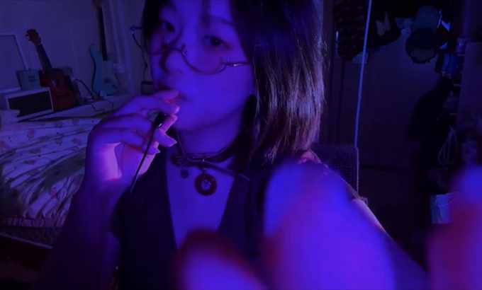 kk助眠 asmr｜小麦克风🎤回归！！▫️舌绕齿▫️舔上🦷▫️刮擦服饰▫️头发戳戳🛋️梦回第一期哈哈！爱泥🚪#助眠 #声控哄睡 #asmr助眠视频 #aamr