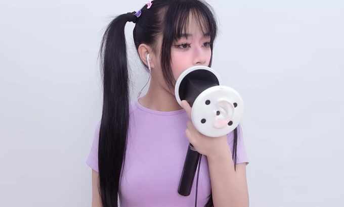 晓美 🥰晓美 Xiao Mei ASMR 舔耳口腔音喘息 舔耳朵 舔和吃 舔耳朵