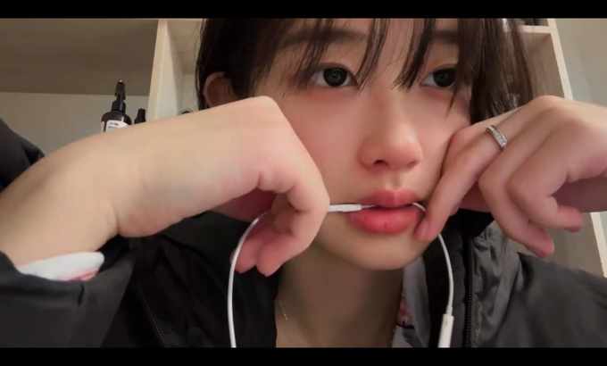 申大超超 轻咬耳机麦｜ASMR